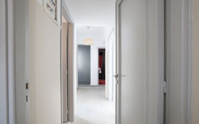 Ano Patisia - A 5th Floor Penthouse