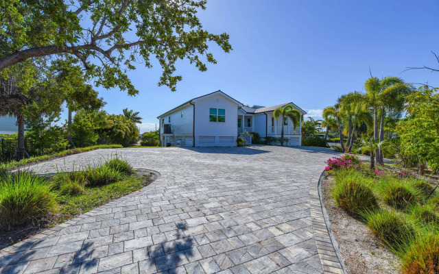 Capmar House   Personal Chauffeur, Key West