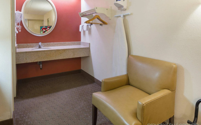 Red Roof Inn Detroit - Farmington Hills