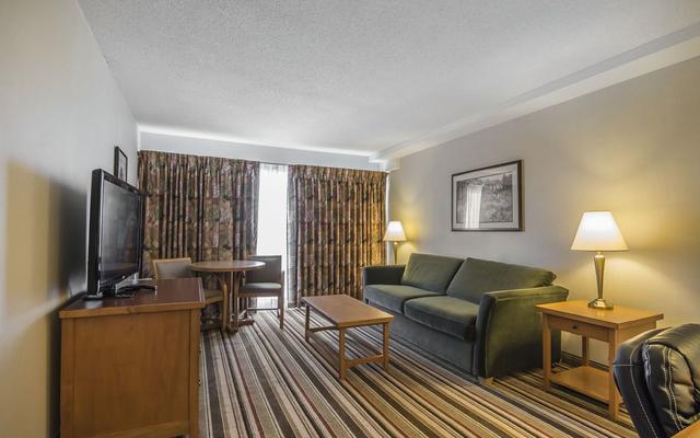 Radisson Hotel Calgary Airport