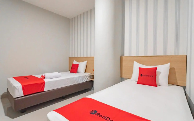 RedDoorz Plus @ Karapitan Street