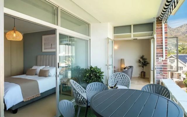 Camps Bay Seaside Beach View Apartment Palm Bay