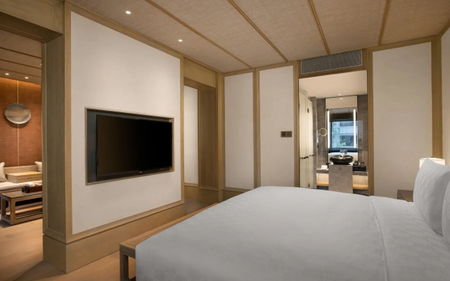 HUALUXE Xi'an Tanghua by IHG