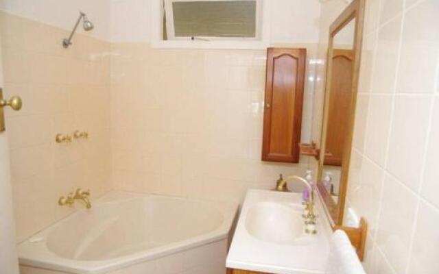 Berry, 16 East Street