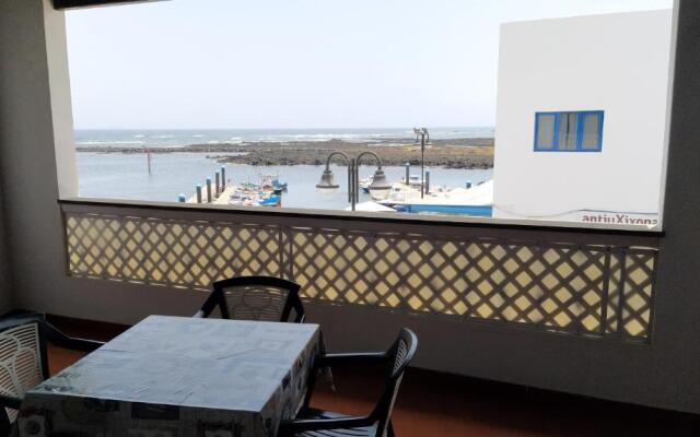 Orzola frente al mar