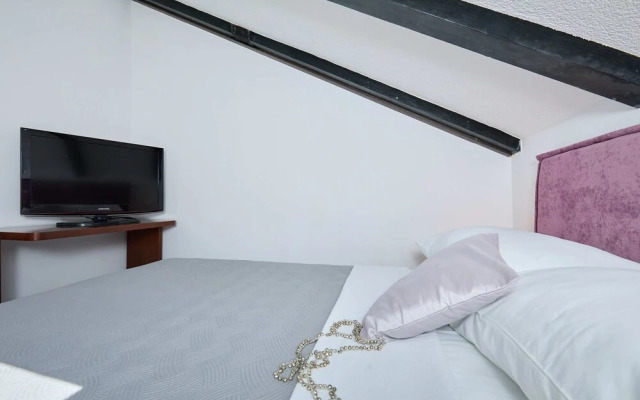 Hedera Estate, Hedera A42