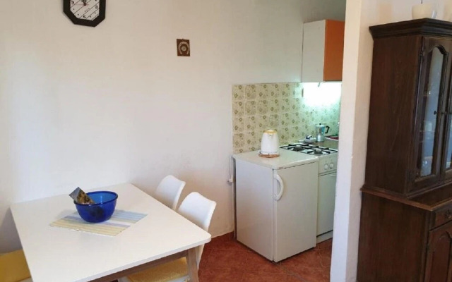 Nina - Free Private Parking - A4