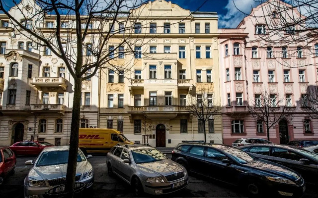 Modern Apartment Riegrovy sady