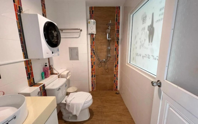 Cat Story Hotel