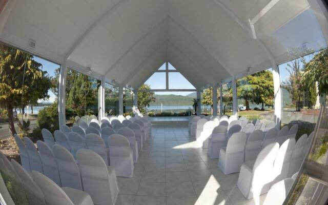 Distinction Te Anau Hotel And Villas