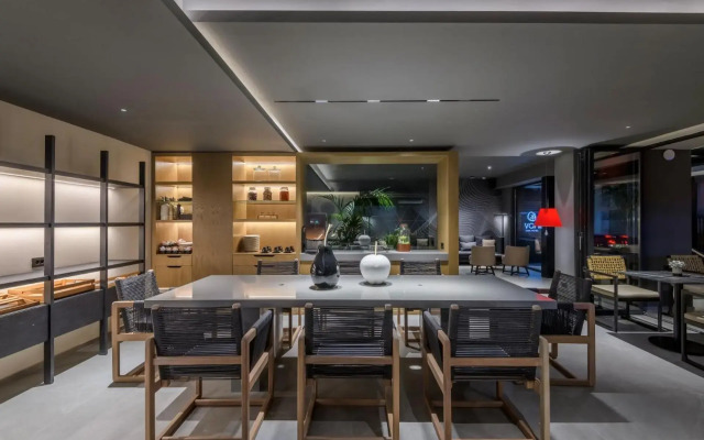 Evanik Chic Hotel