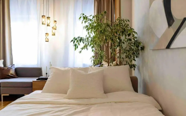 Stunning Views 2BR Intercontinental Flat