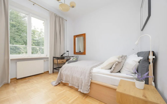 Apartment Filtry With Parking by Renters
