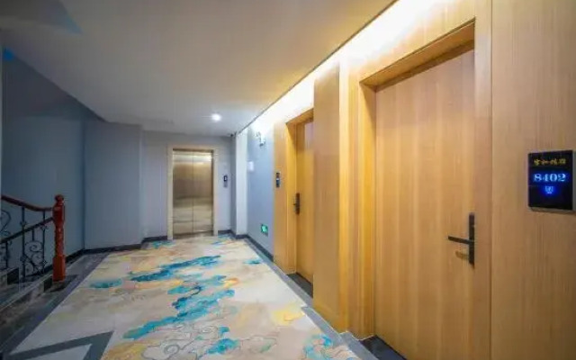 Yunqi Jingsu Hotel