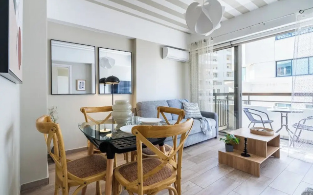 Berries 1-BR Apt in Larnaca
