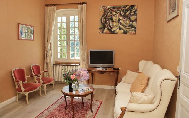 Villa Aimee Luxury Apartments With Heated Pool