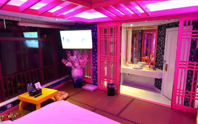 Love Couple Theme Hotel (Wuhan Jianghan Road Pedestrian Street) – Guest Rooms – Wuhan