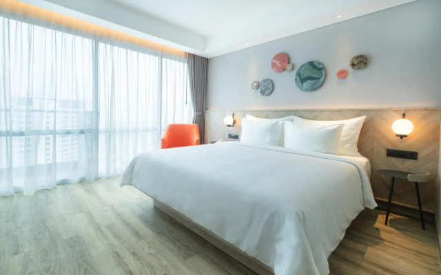 HARRIS Suites Puri Mansion Jakarta