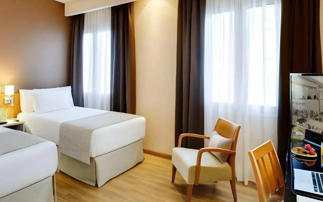 Отель Sercotel Alcalá 611