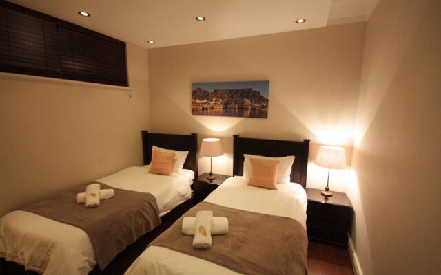 Quayside 1007 by CTHA