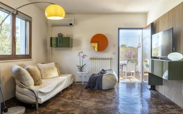 Sardinia Re - Fioretta Home Garden Side