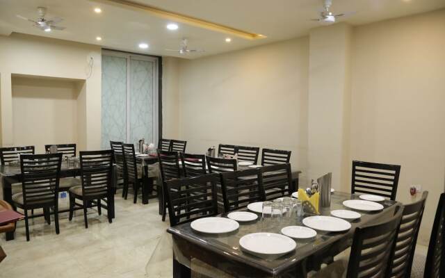 Hotel Lokpriya Inn