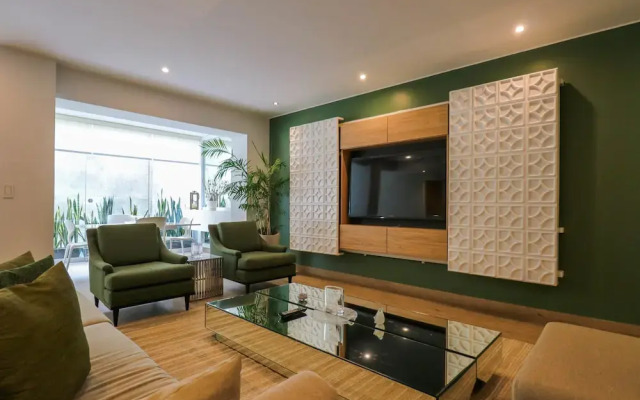 w Sensational 1BR With Private Pool in Barranco