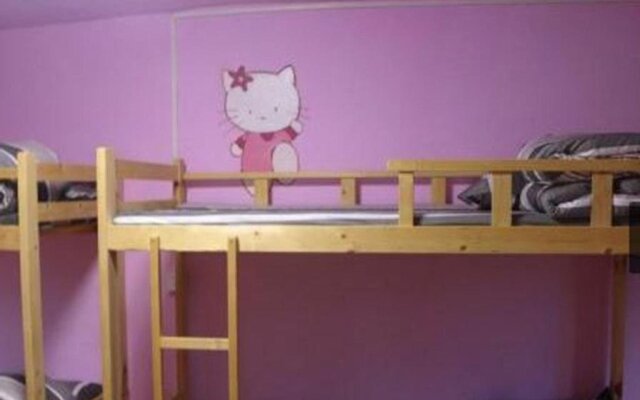 Lover Family Youth Hostel