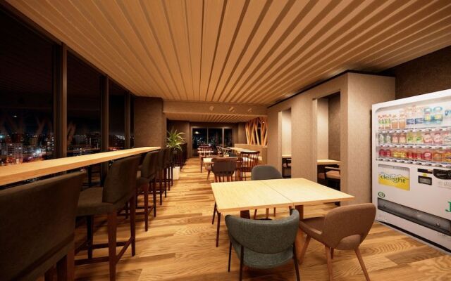 Rembrandt Cabin and Spa Shimbashi - Caters to Men