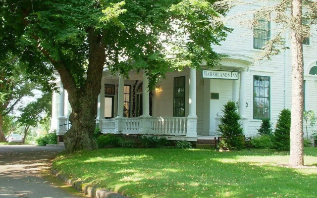 Marshlands Inn