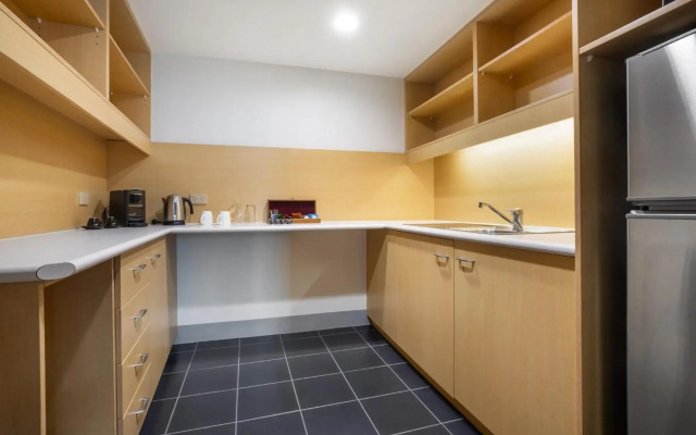 Holiday Inn Melbourne Airport by IHG