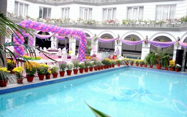 Grand Continental Hotel