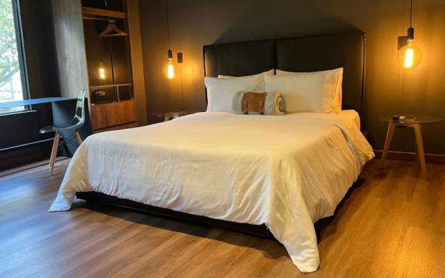 Hotel Lleras Park IV