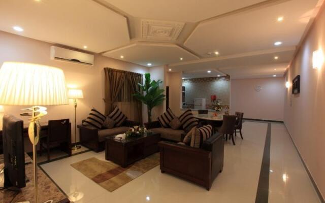Wonder Plaza Suites