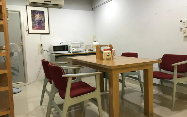 L42 Hostel