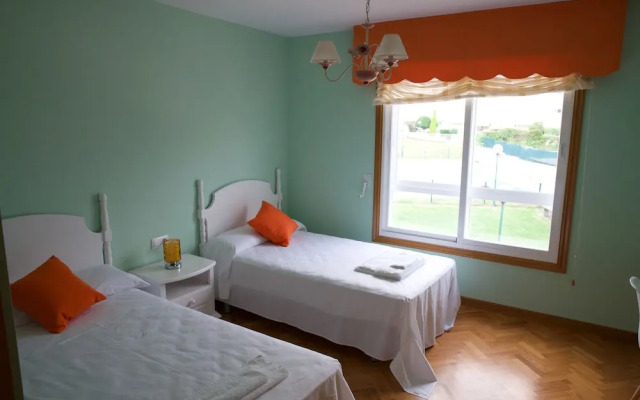 Casa Con Piscina en Perbes