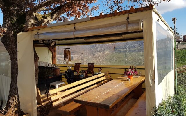 Lovely 2-bed House in Klarici Close to Pula