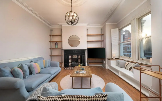 VESTO Three Bedroom Apartment in Clapham