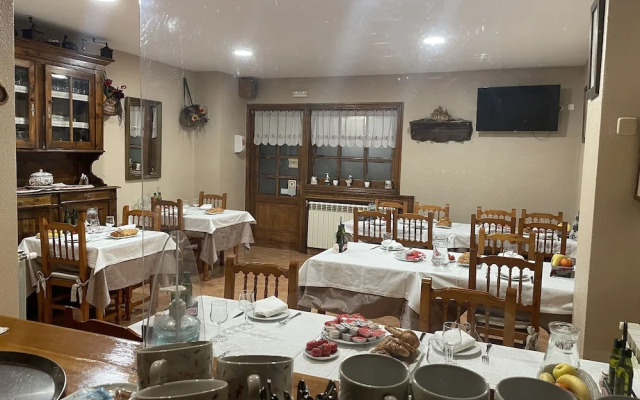 Hostal Escuils