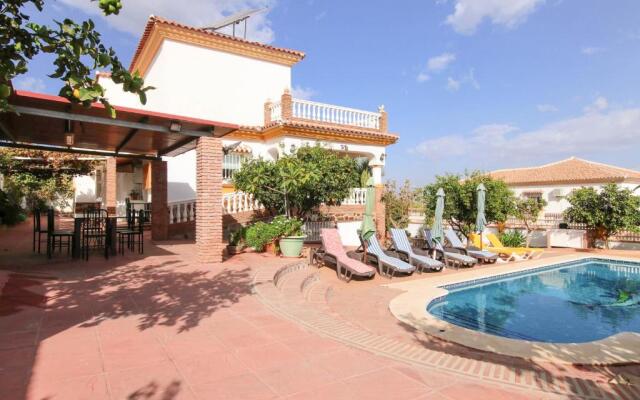 TESS Villa Pastora