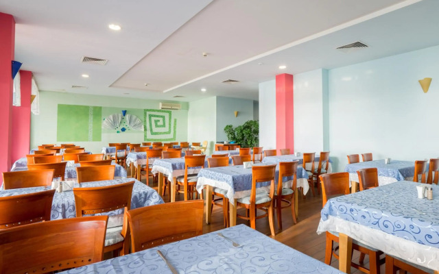 Perla Beach Hotel III