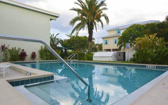 Palm Cay 5