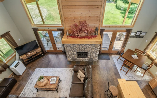 Nature Acres 1 Bedroom Home by NW Comfy Cabins