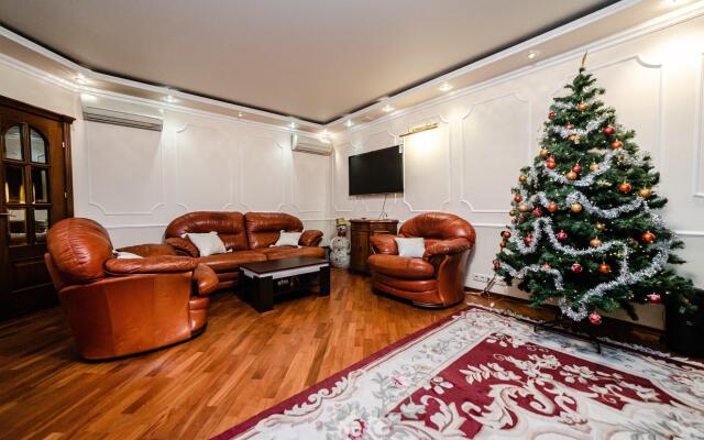 Дом на улице Василия Бутурлина 108