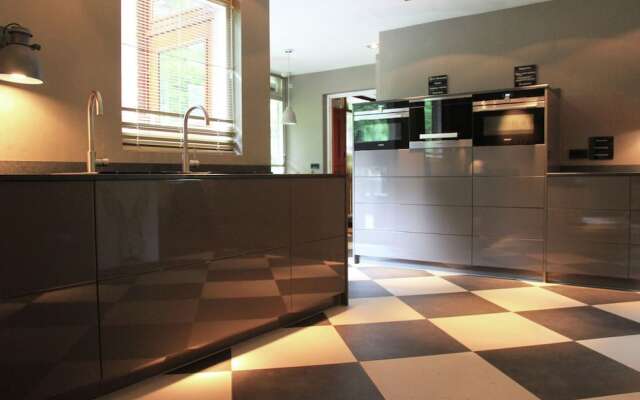 Unique & Modern Constructed Villa in Apeldoorn With Jacuzzi