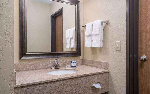 AmericInn by Wyndham Fargo West Acres