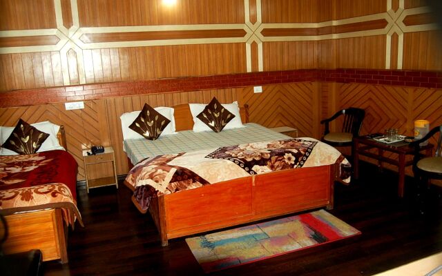 Goroomgo New Payal Mall Road Nainital