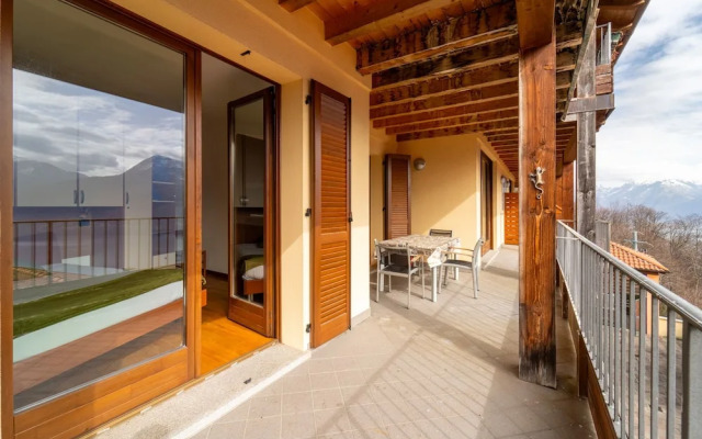 Willow Apartment with Lakeview