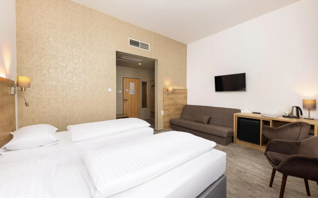 City Hotel Ring