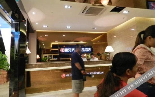 Pai Hotel (Nanning Jiangnan Shizhuling Subway Station)